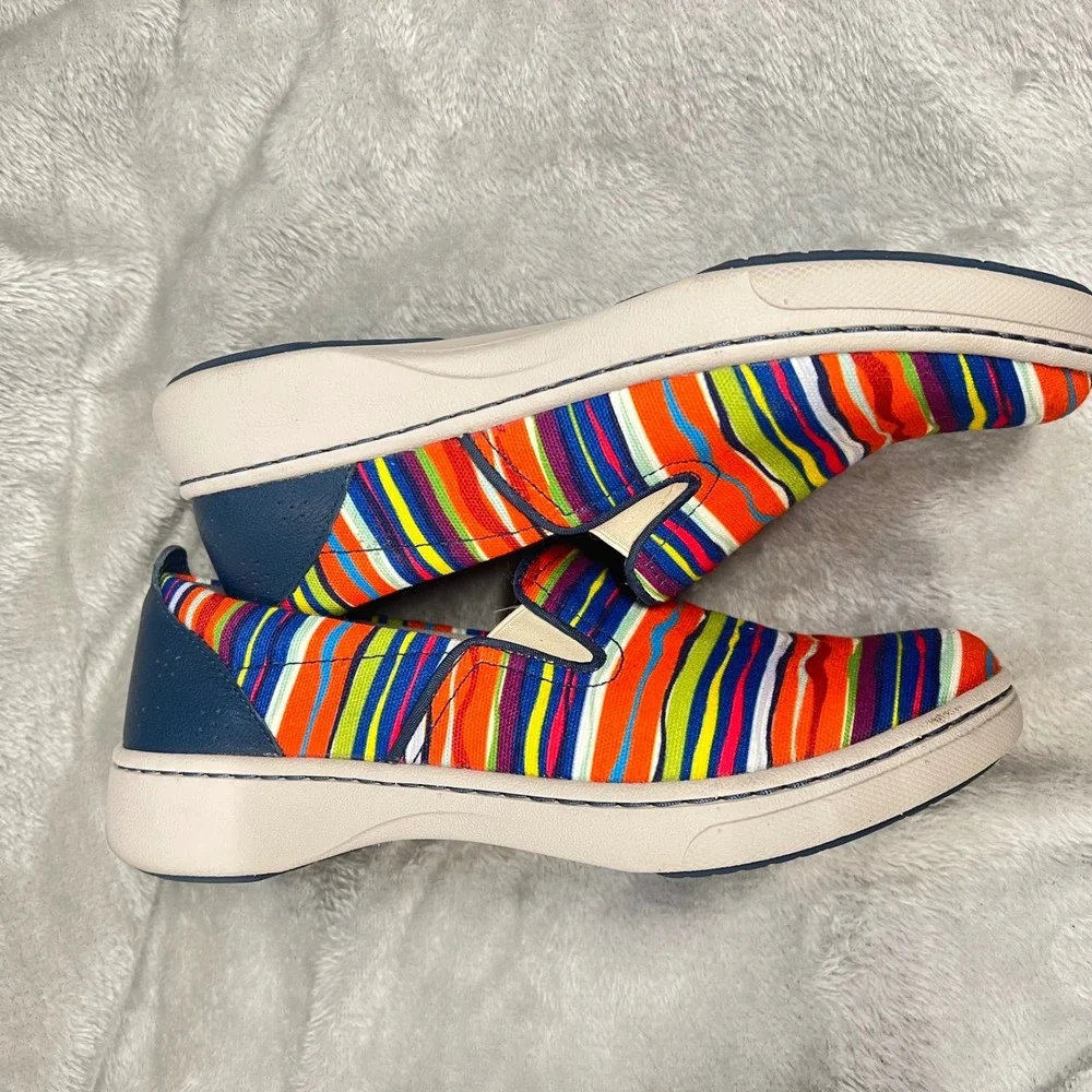 Dansko Belle Women Size‎ 7.5 Multi Color Stripe Fabric Casual Slip-on